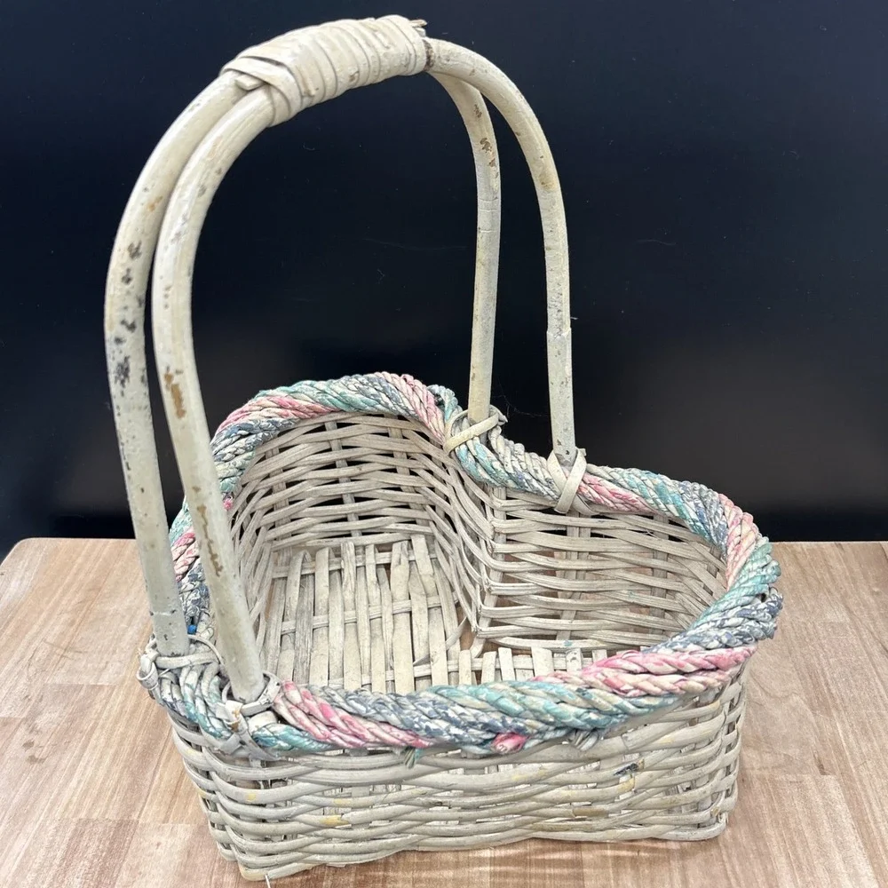 Vintage Heart Shape Woven Wicker Basket Colorful Pastel Rope Accent w/Handle 16